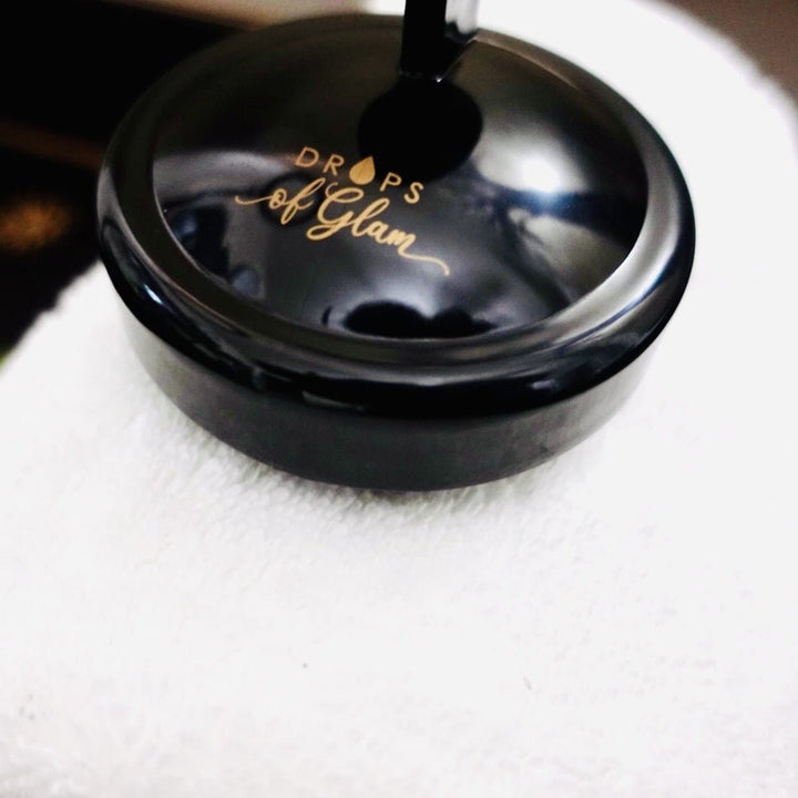 Massaging Shampoo Brush - Bundles and Drops of Glam